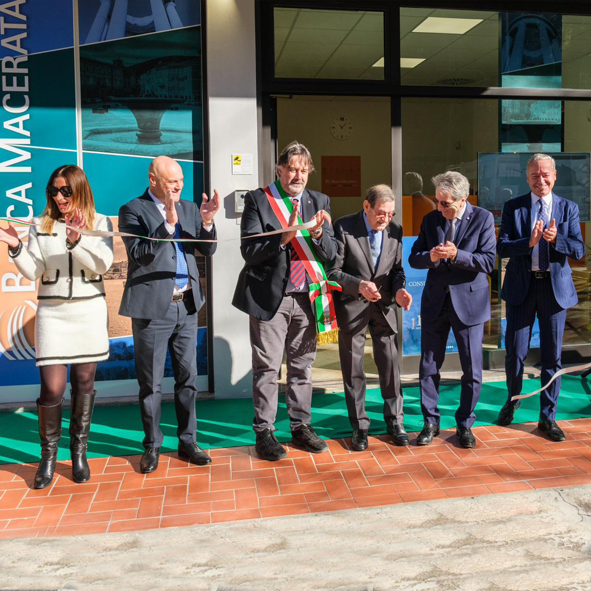 Banca Macerata arriva anche a Sarnano | Banca Macerata 1
