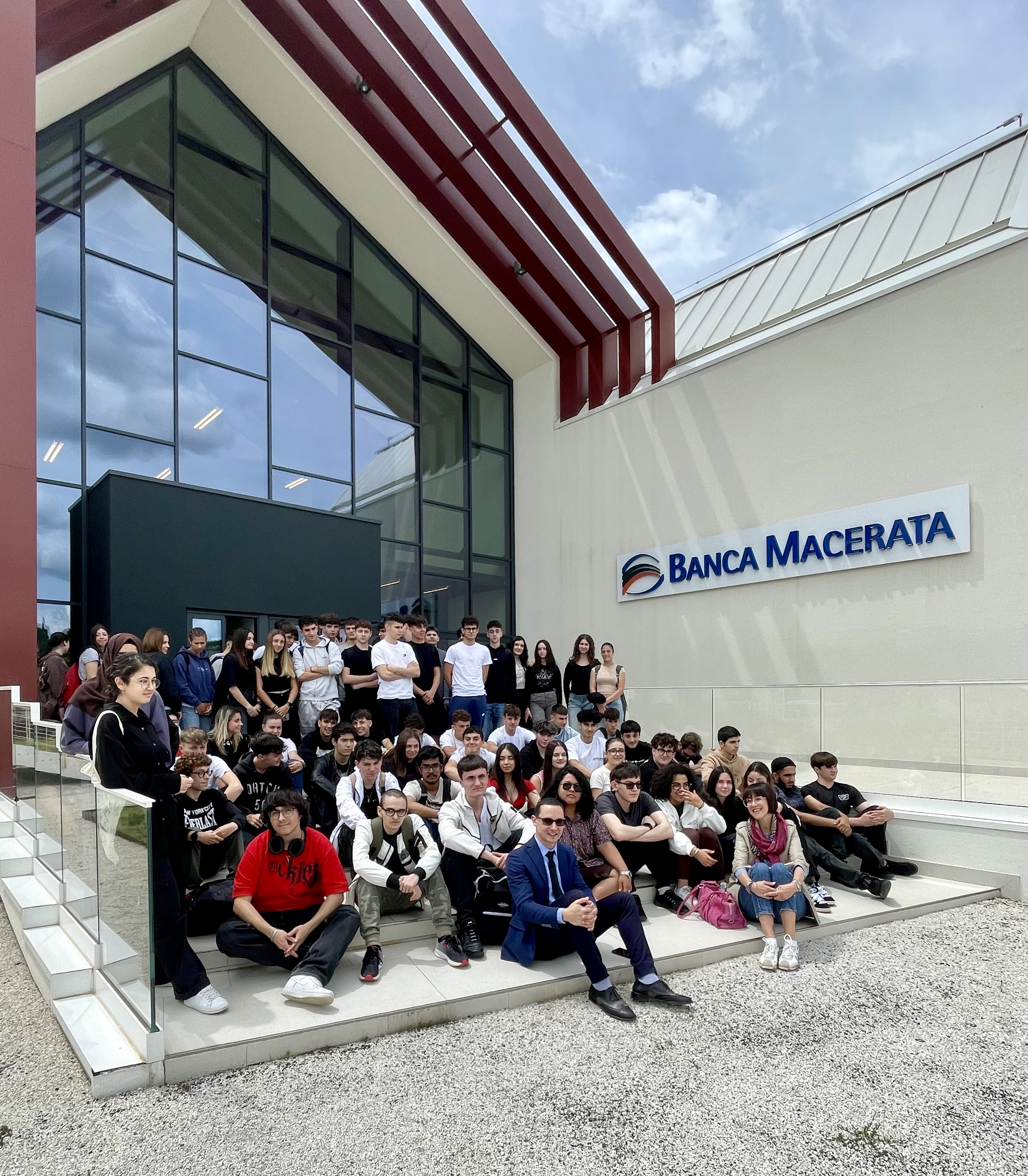 "Occhio alle truffe!": evento conclusivo del progetto di educazione finanziaria | Banca Macerata 11