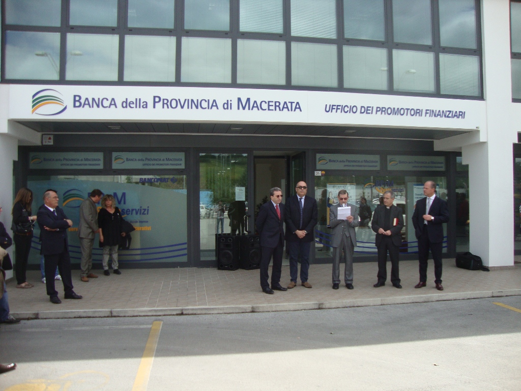 Inaugurazione del nuovo BPrM Punto Servizi di Piediripa | Banca Macerata 2