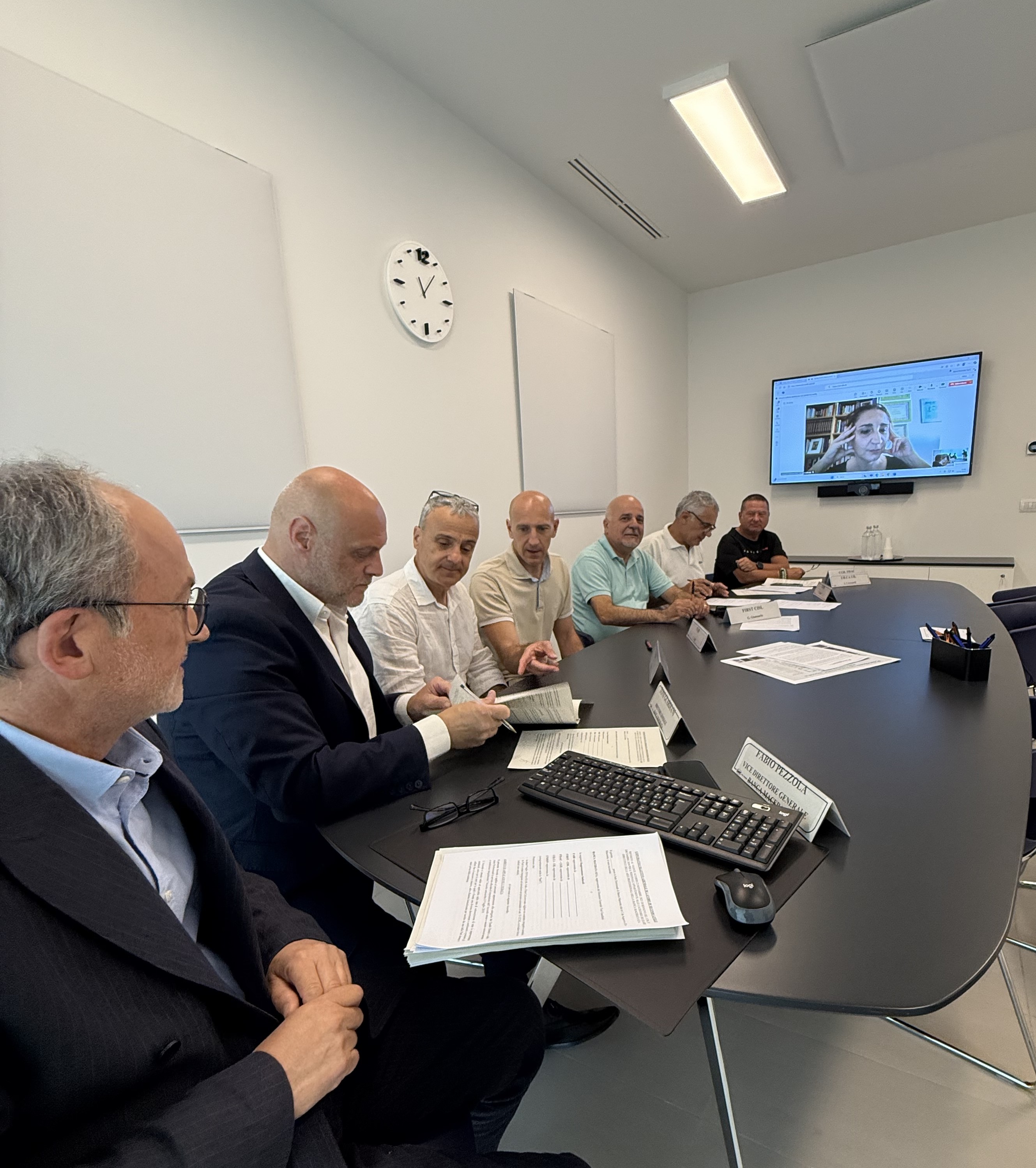 Più welfare, premi e tutele per i dipendenti con il nuovo contratto integrativo	 | Banca Macerata 2