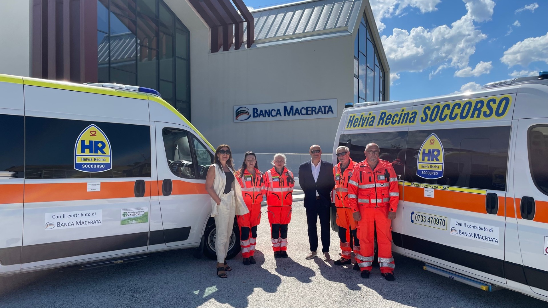 Le ambulanze di Helvia Recina Soccorso rischiavano di fermarsi: Banca Macerata tende la mano | Banca Macerata 2