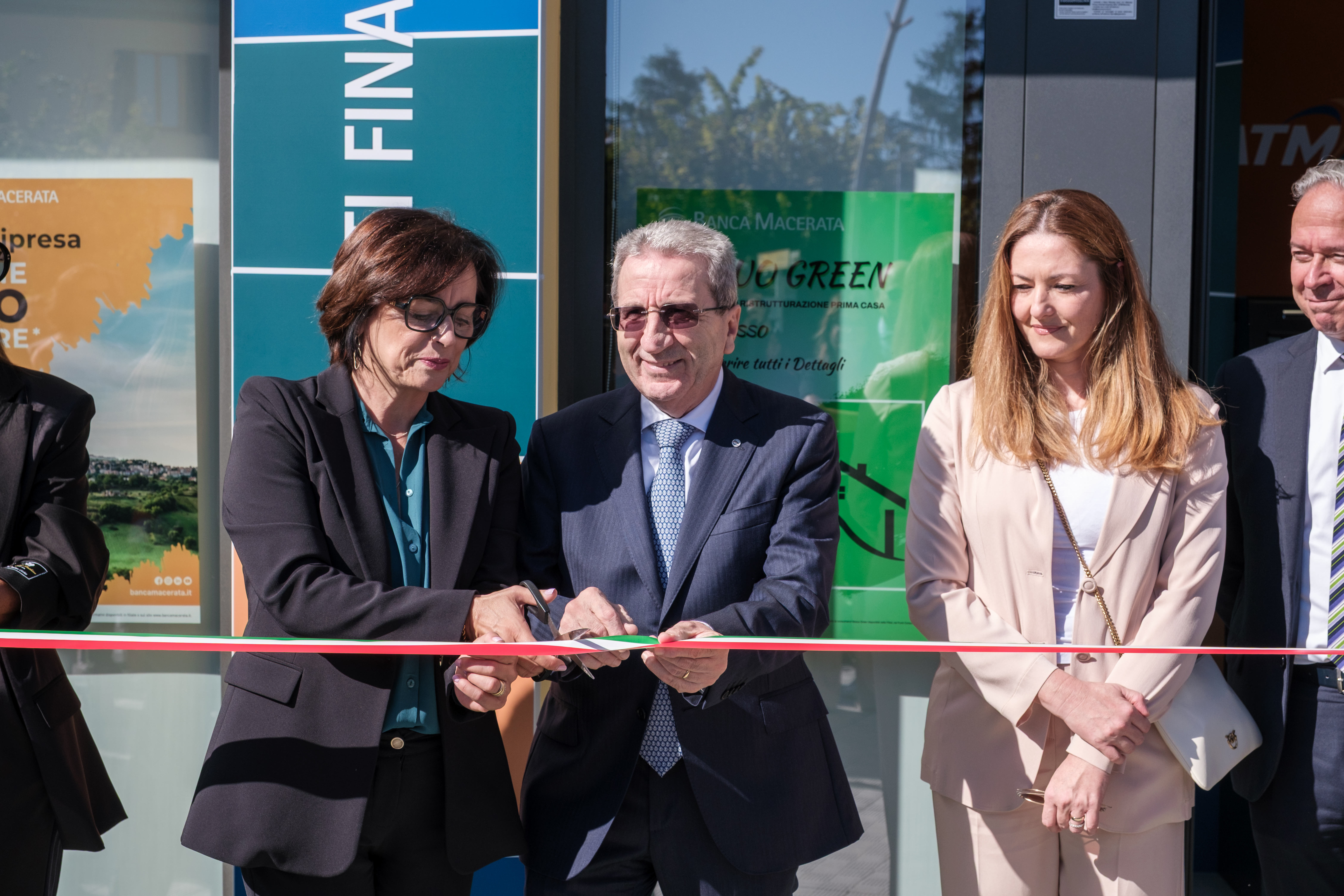 Si amplia la presenza della banca: nuova inaugurazione a Corridonia | Banca Macerata 3