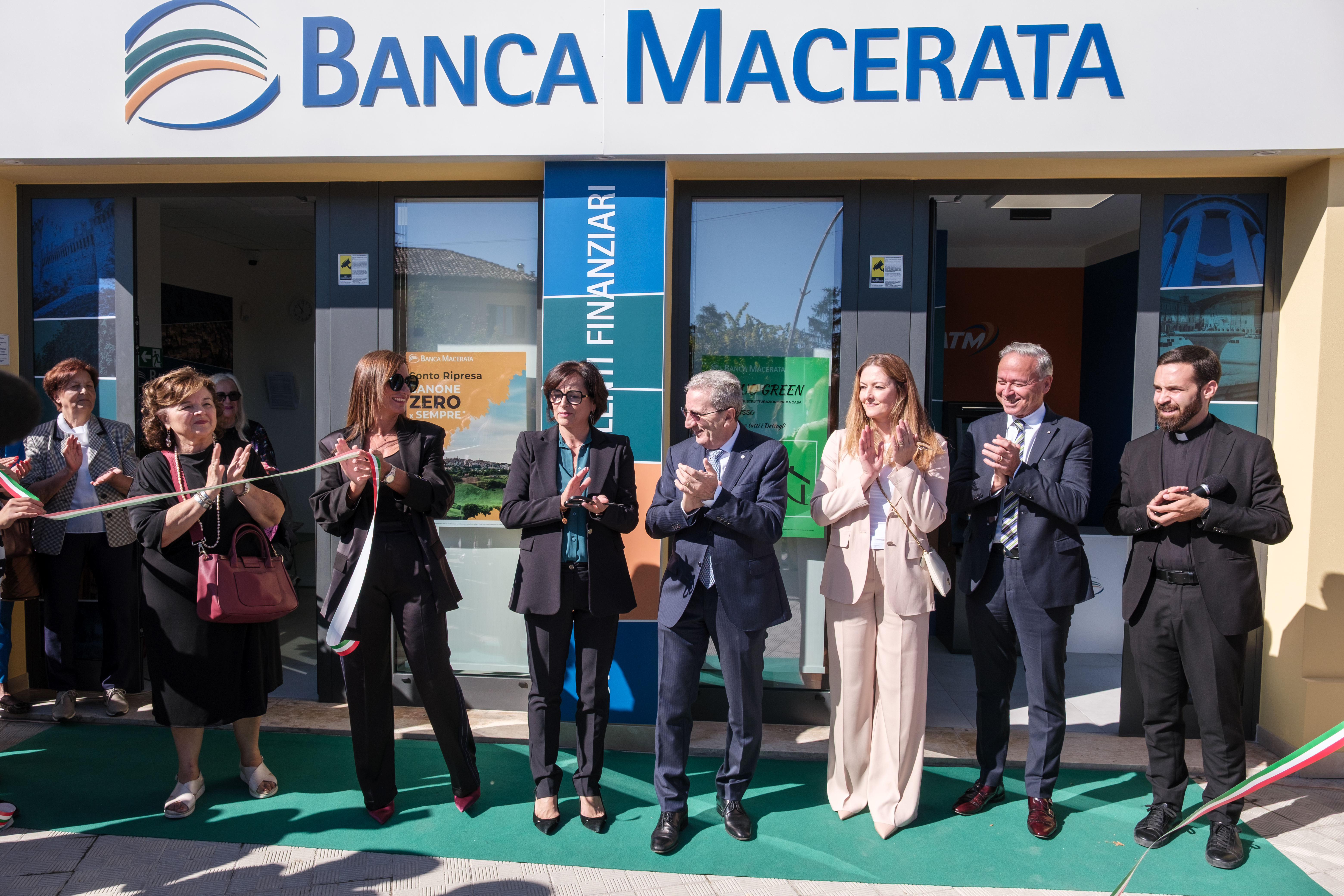 Si amplia la presenza della banca: nuova inaugurazione a Corridonia | Banca Macerata 4
