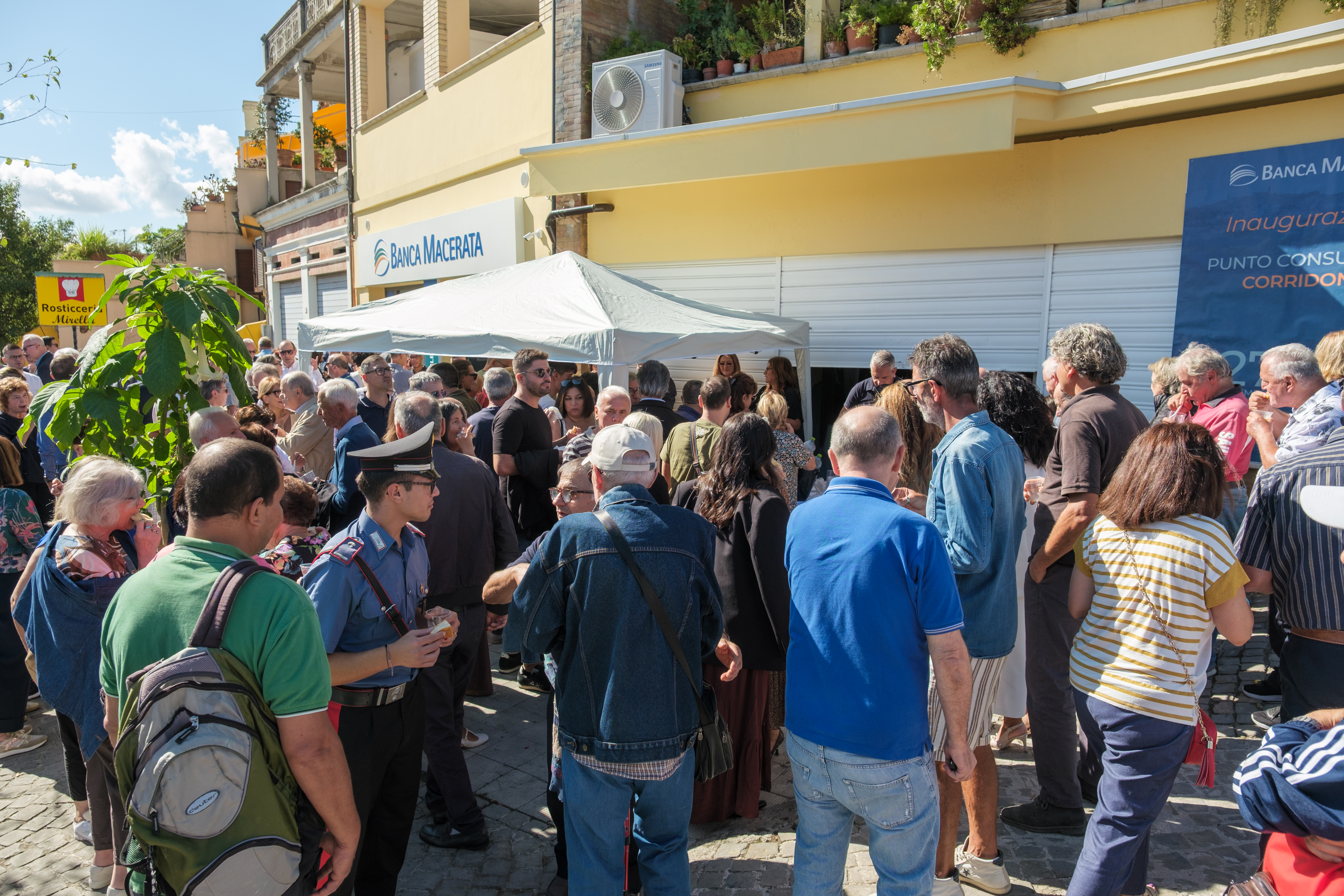 Si amplia la presenza della banca: nuova inaugurazione a Corridonia | Banca Macerata 13