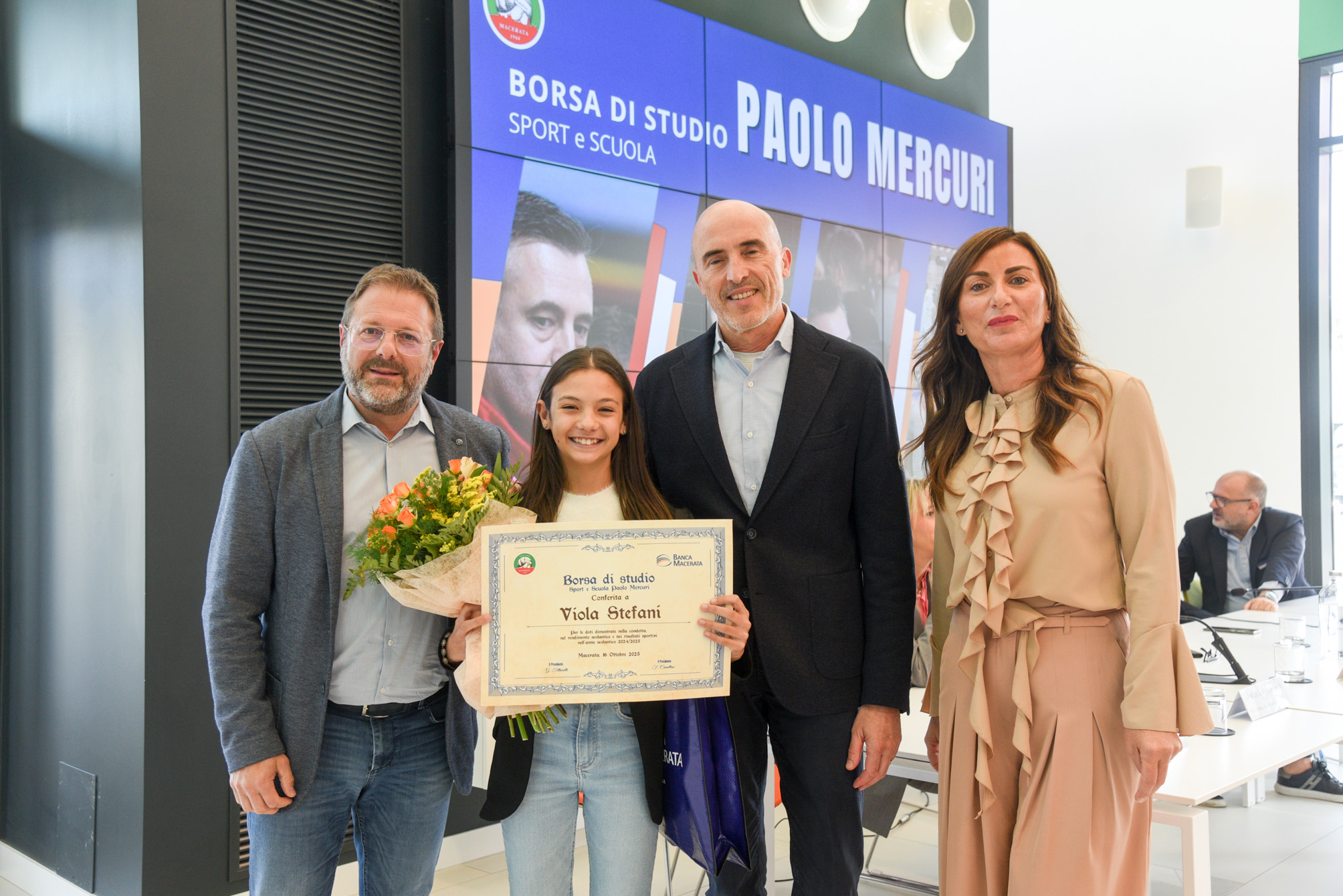 Un evento tra sport e merito: consegnate le Borse di Studio ‘Paolo Mercuri’ e presentate le nuove maglie della Banca Macerata Fisiomed | Banca Macerata 5