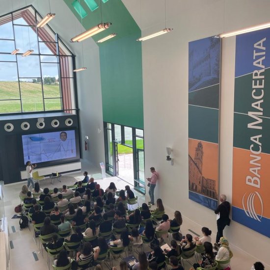 "Fate il nostro gioco": evento finale del progetto di educazione finanziaria | Banca Macerata 6